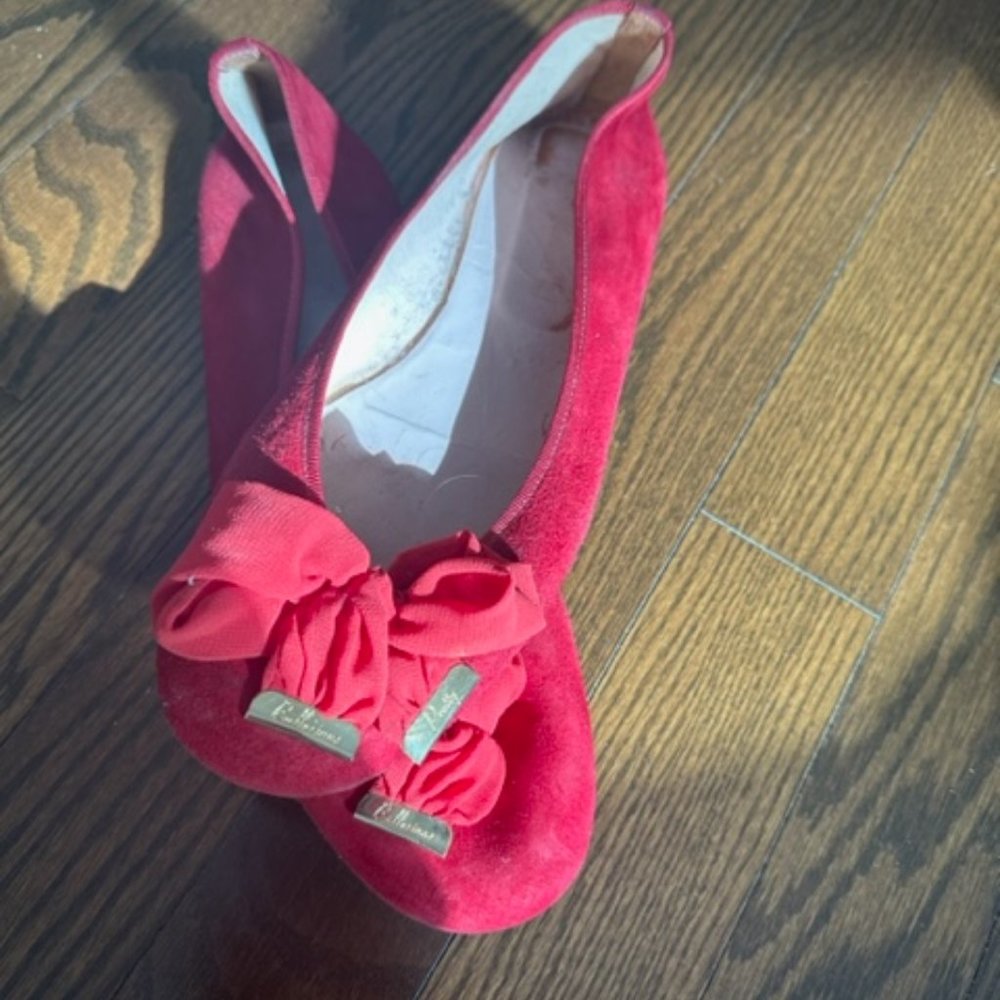 Pretty Ballerinas Red Suede Bow Flats Size 40 / US 9.5